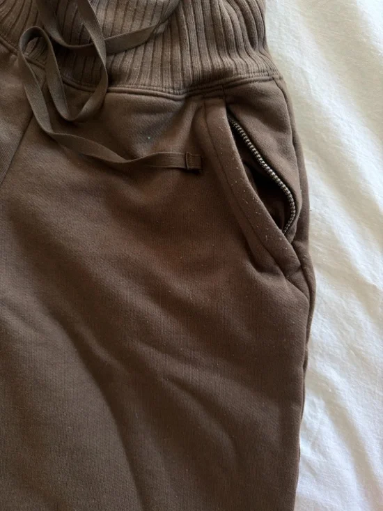 ALO Yoga Serenity Espresso Chocolate Brown Wide-Leg Joggers - Picture 3 of 6